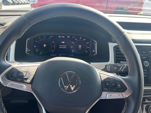 Used 2023 Volkswagen Atlas SE AWD/4WD image 16