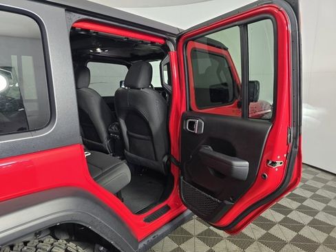 Used 2021 Jeep Wrangler Unlimited Sport image 15