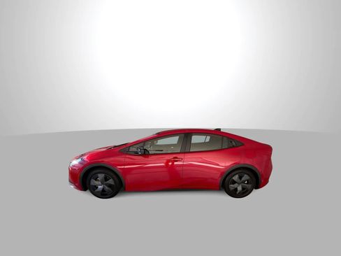 Used 2026 Toyota Prius Plug-In Hybrid FWD image 5