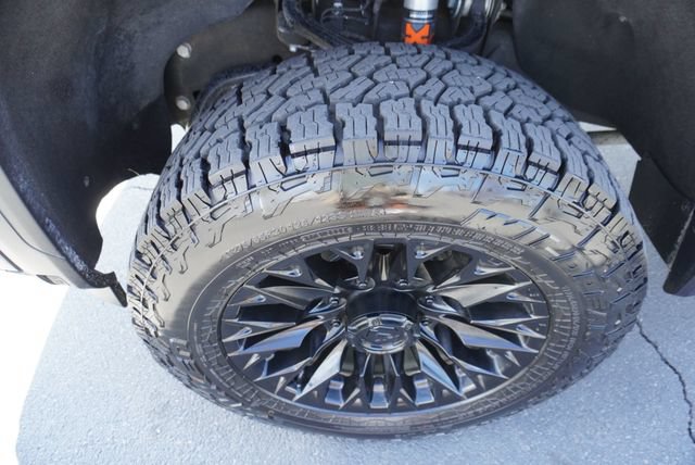 Used 2024 GMC Sierra 3500 Denali Ultimate AWD/4WD image 18