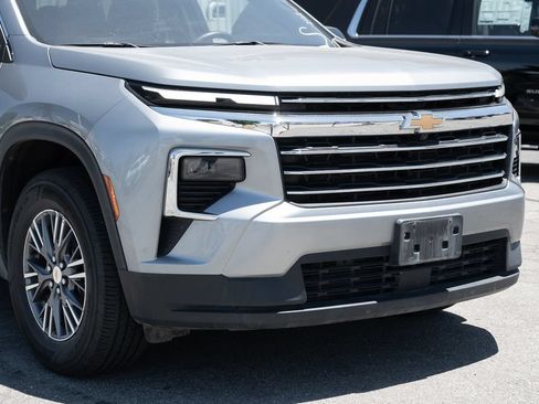 Used 2024 Chevrolet Traverse LT AWD/4WD image 10