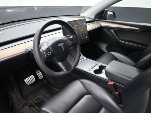 Used 2023 Tesla Model Y Long Range image 16