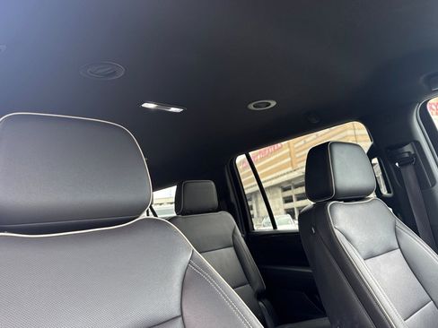Used 2023 Chevrolet Suburban Premier AWD/4WD image 17