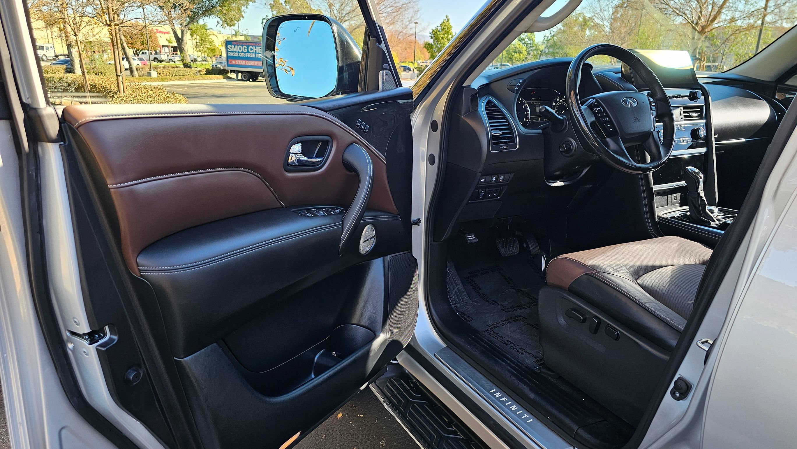 Used 2022 INFINITI QX80 Sensory w/ All-Season Package AWD/4WD image 12