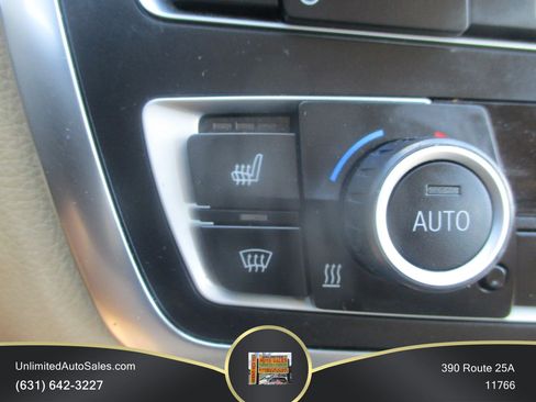 Used 2015 BMW 328i xDrive Sedan AWD/4WD image 11