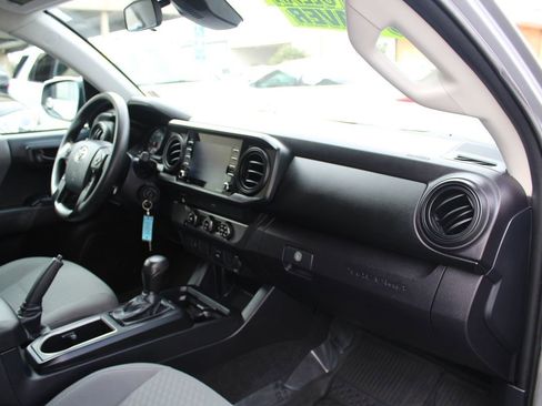 Used 2020 Toyota Tacoma SR w/ SR Convenience Package image 18