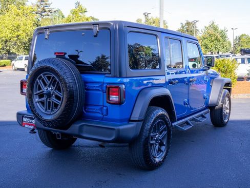 Used 2024 Jeep Wrangler Unlimited Sport AWD/4WD image 7