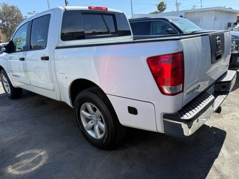 Used 2012 Nissan Titan SV w/ SV Premium Utility Pkg RWD image 5