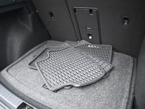 Used 2024 Volkswagen Taos S image 20