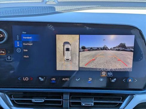 New 2026 Chevrolet Equinox EV LT image 10