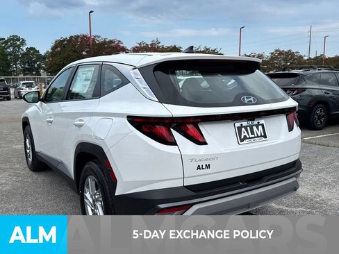 Used 2026 Hyundai Tucson SE FWD image 3