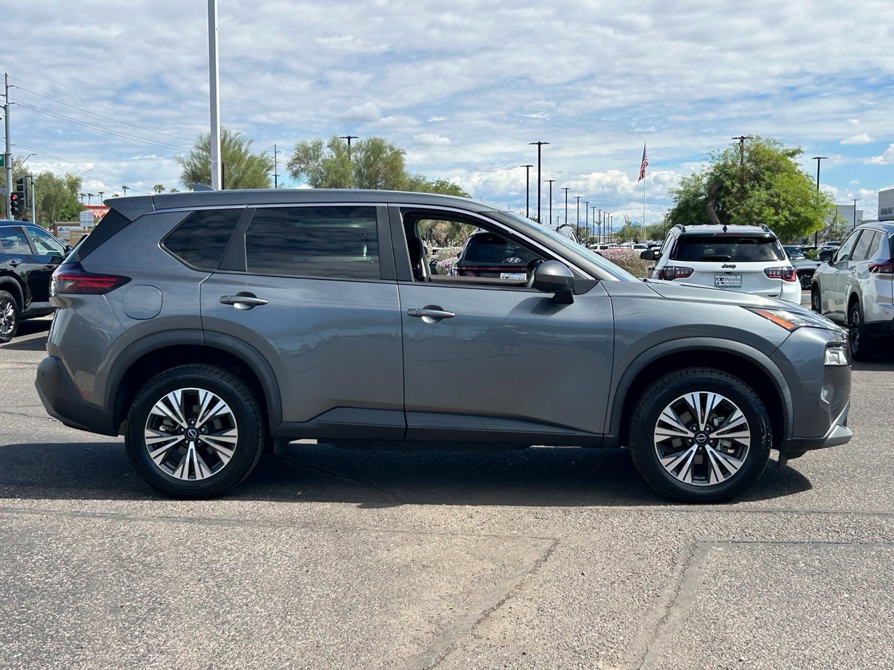 Certified 2023 Nissan Rogue SV FWD image 7