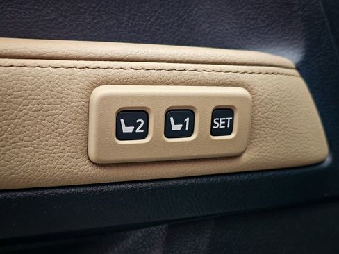 Used 2023 Toyota 4Runner Limited image 11