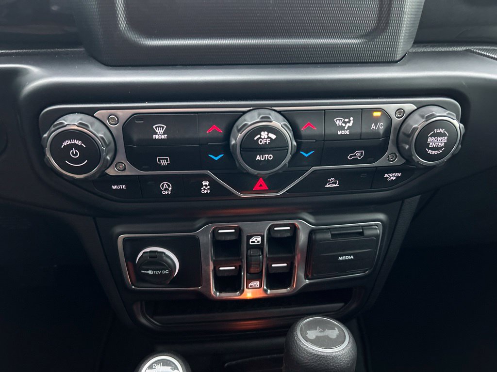 Used 2022 Jeep Wrangler Unlimited Sport AWD/4WD image 16