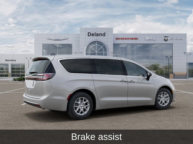 New 2026 Chrysler Pacifica Select FWD image 5