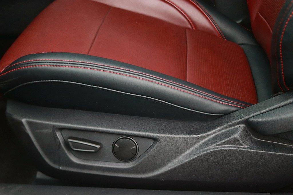 Used 2025 Ford Mustang GT Premium RWD image 16