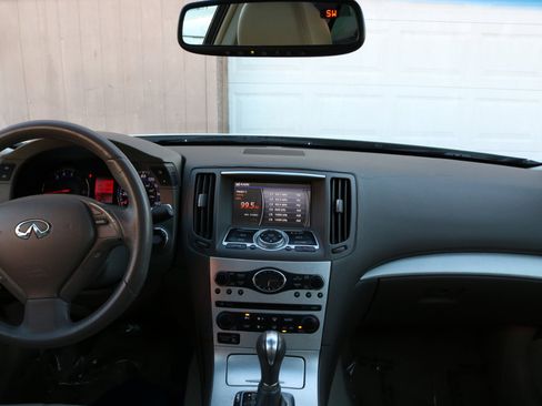 Used 2009 INFINITI G37 x Sedan w/ Premium Pkg image 39