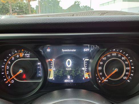 Used 2025 Jeep Gladiator Sport AWD/4WD image 32