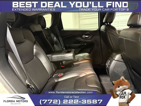 Used 2019 Jeep Cherokee Latitude Plus FWD image 28