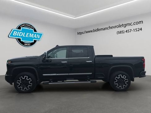 Used 2024 Chevrolet Silverado 2500 High Country w/ Technology Package AWD/4WD image 4