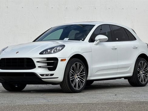 Used 2017 Porsche Macan Turbo image 7
