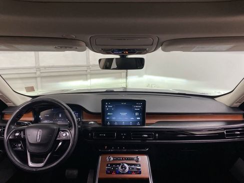 Used 2020 Lincoln Aviator Reserve w/ Equipment Group 202A image 12