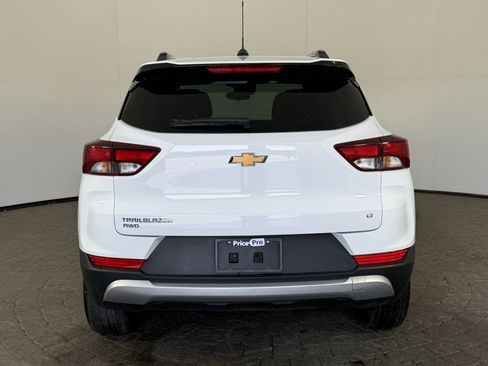 Used 2025 Chevrolet TrailBlazer LT AWD/4WD image 6