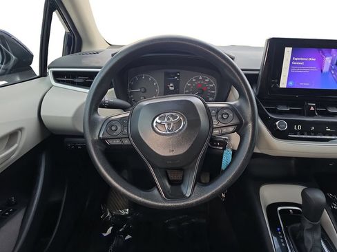 Used 2025 Toyota Corolla LE FWD image 15