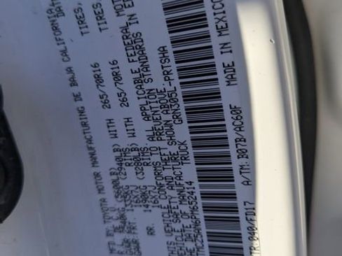 Used 2023 Toyota Tacoma TRD Off-Road image 34