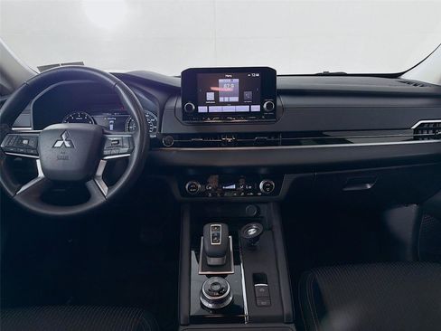 Used 2022 Mitsubishi Outlander ES AWD/4WD image 22