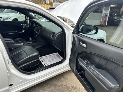 Used 2015 Dodge Charger R/T w/ Plus Group image 24