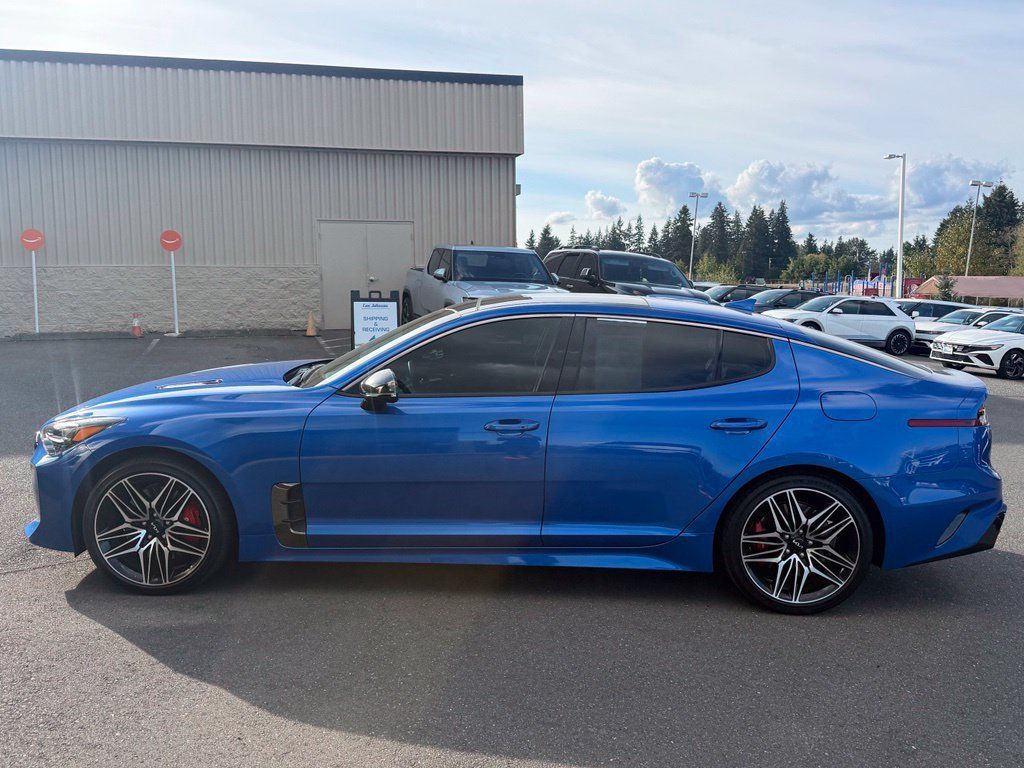 Used 2022 Kia Stinger GT1 AWD/4WD image 5