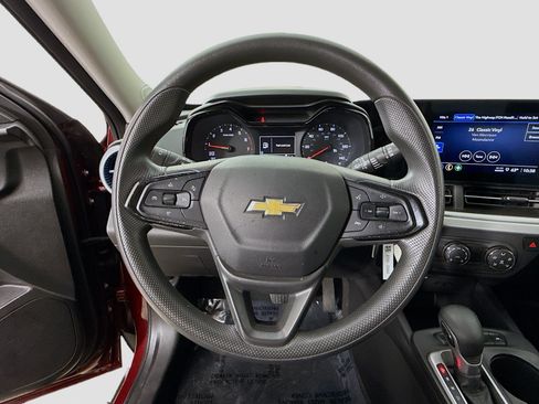 Used 2024 Chevrolet Trax LS FWD image 13