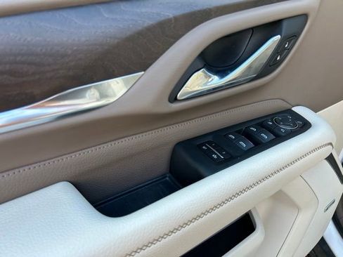 Used 2021 GMC Yukon Denali w/ Denali Premium Package image 29