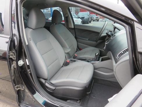 Used 2018 Kia Forte LX w/ LX Popular Package image 11