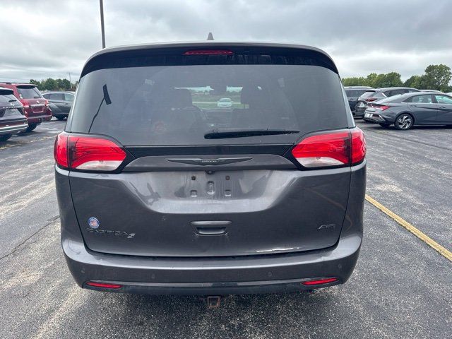 Used 2020 Chrysler Pacifica Touring-L w/ Advanced Safetytec Group AWD/4WD image 4