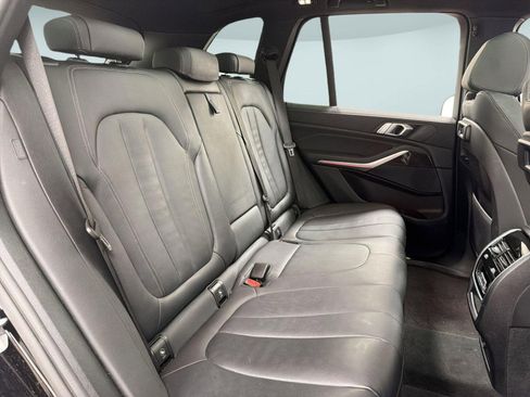 Used 2022 BMW X5 xDrive40i w/ Premium Package image 28