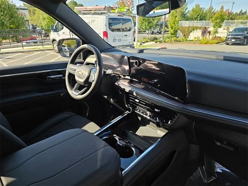 New 2025 Chevrolet Suburban LS w/ Max Trailering Package image 10