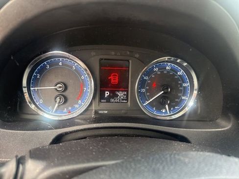 Used 2017 Toyota Corolla LE image 10