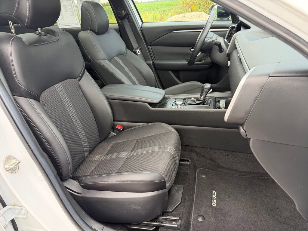 Used 2026 MAZDA CX-50 AWD 2.5 S w/ Preferred Pkg image 5