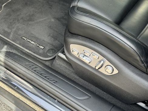 Certified 2026 Porsche Macan AWD/4WD image 24