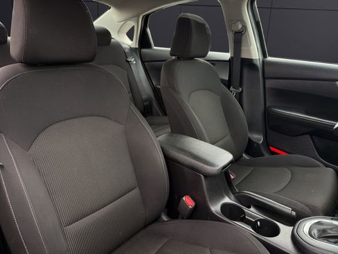 Used 2021 Kia Forte LXS image 14