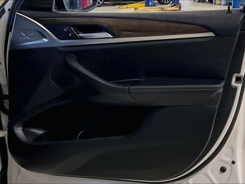 Used 2022 BMW X4 xDrive30i w/ Premium Package image 22