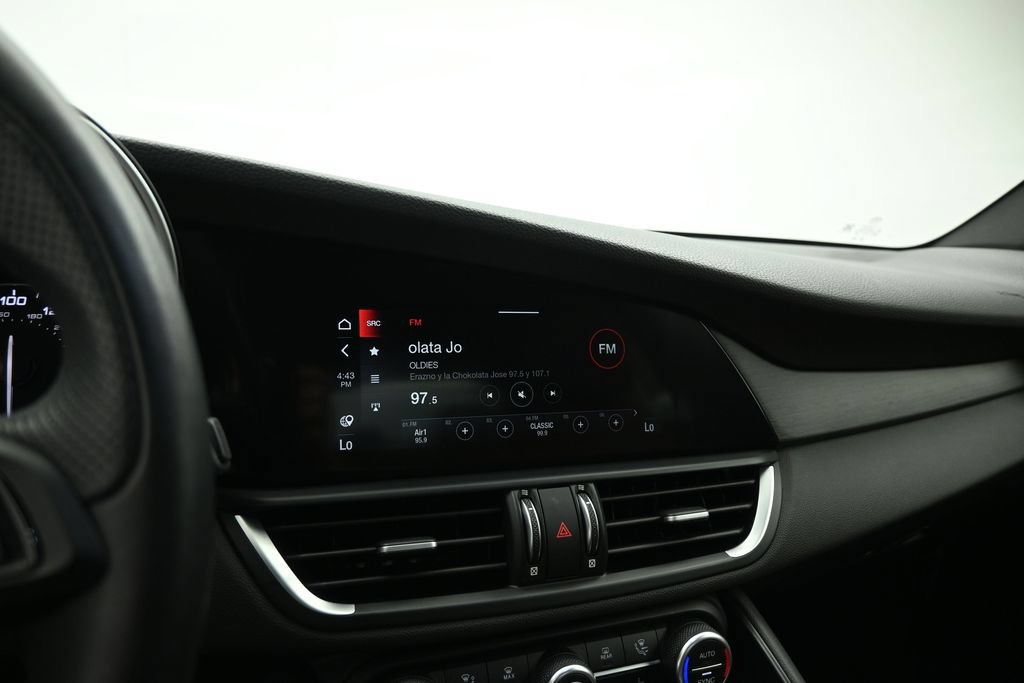 Used 2022 Alfa Romeo Giulia Ti RWD image 12