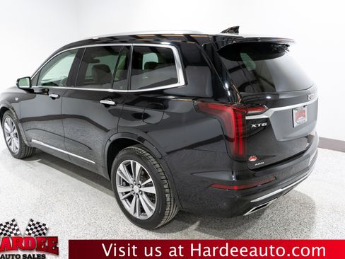 Used 2020 Cadillac XT6 Premium Luxury w/ LPO, Floor Liner Package AWD/4WD image 3