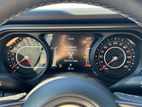 New 2026 Jeep Gladiator Rubicon w/ Technology Group AWD/4WD image 15