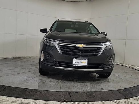 Used 2023 Chevrolet Equinox LT image 2