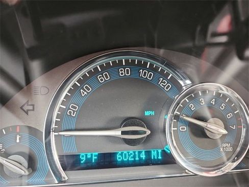 Used 2011 Chevrolet HHR LT image 12