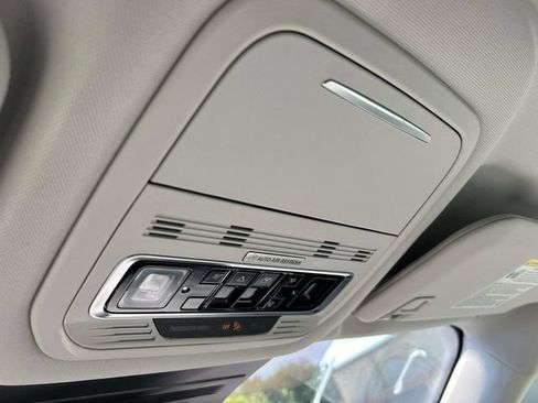 New 2026 Lincoln Nautilus Reserve AWD/4WD image 36
