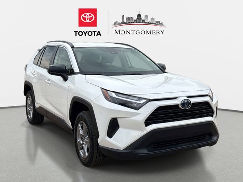Used 2024 Toyota RAV4 LE AWD/4WD image 1